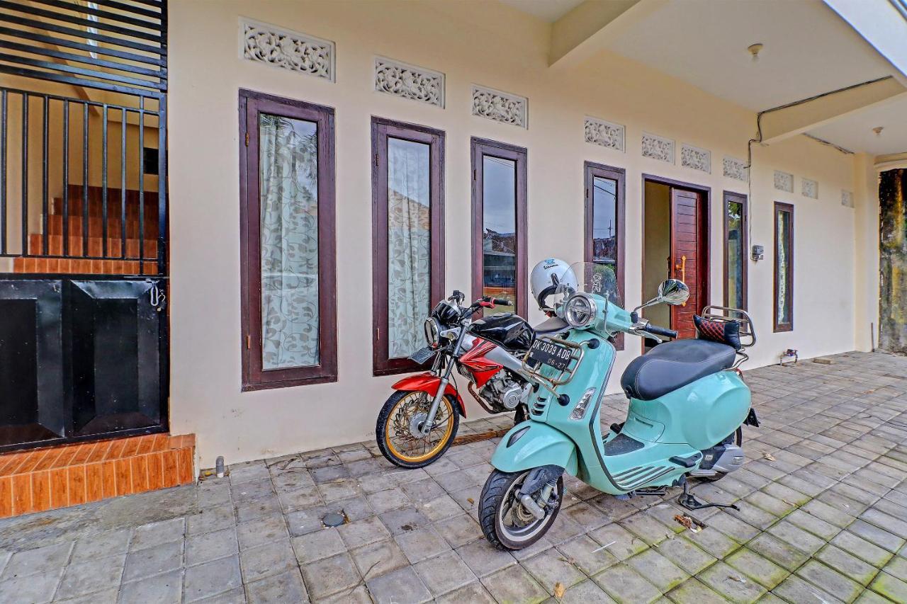 Oyo 91864 Holistic Stay Jimbaran Esterno foto