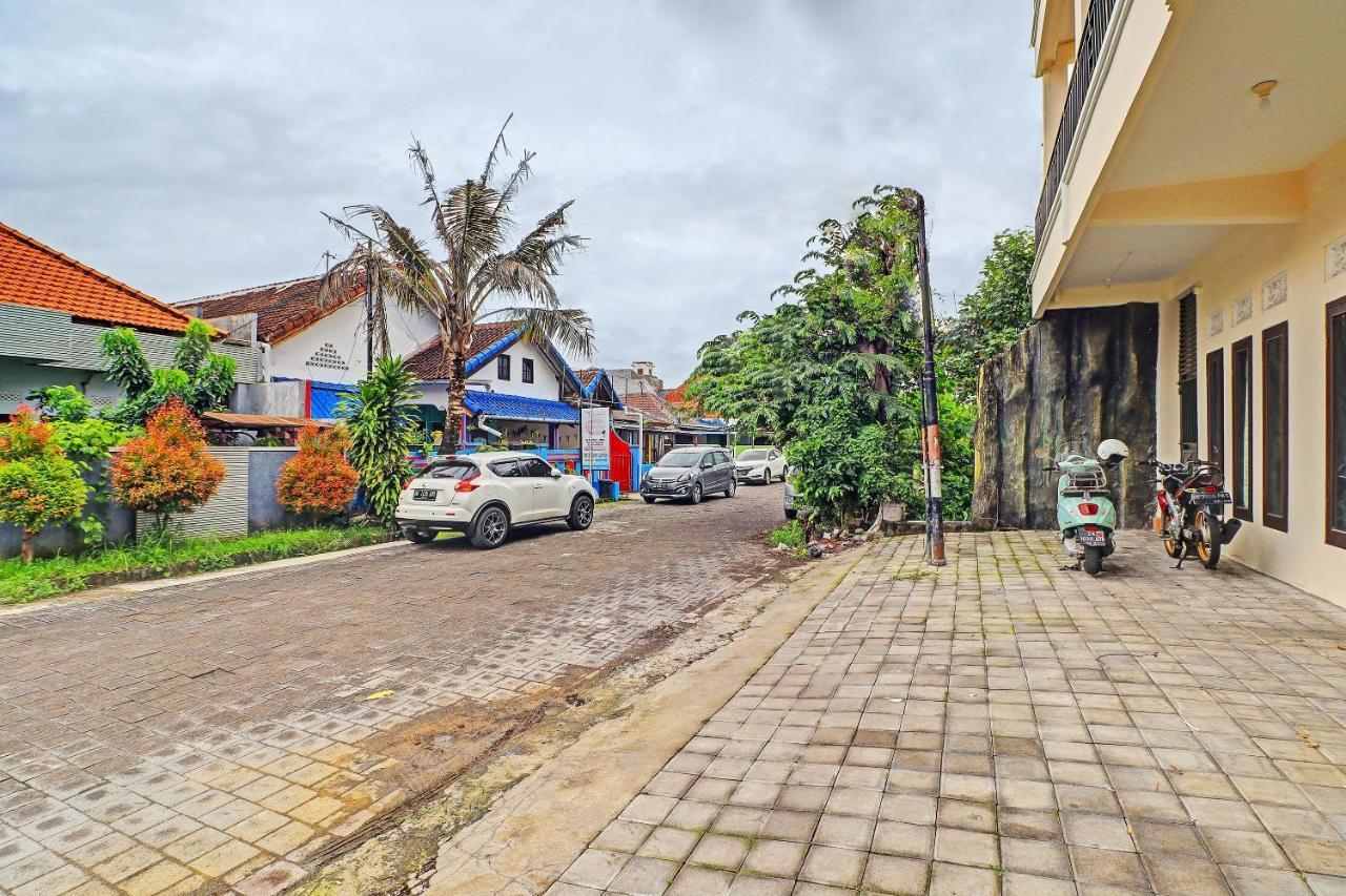 Oyo 91864 Holistic Stay Jimbaran Esterno foto