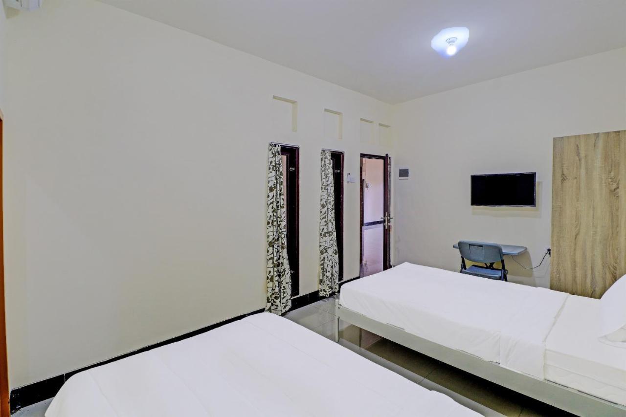 Oyo 91864 Holistic Stay Jimbaran Esterno foto
